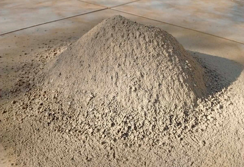 Remineralización de suelos degradados con harina de roca